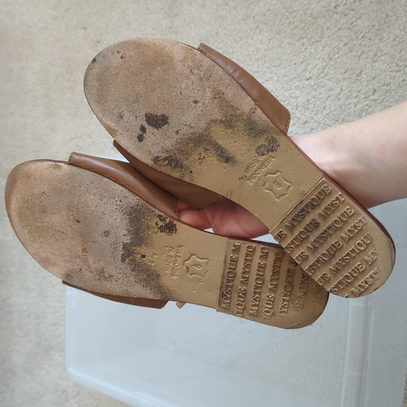 Mystique Boutique Rhinestone Buckle Slide Sandals Tan Brown Leather - Picture 4 of 8